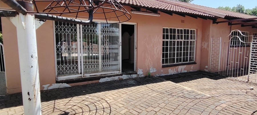 5 Bedroom Property for Sale in Flamwood North West